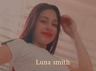 Luna_smith