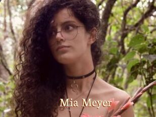 Mia_Meyer