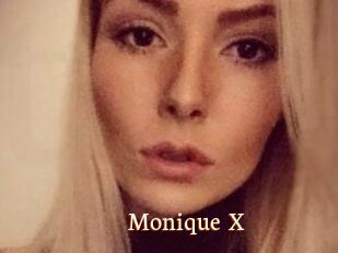 Monique_X