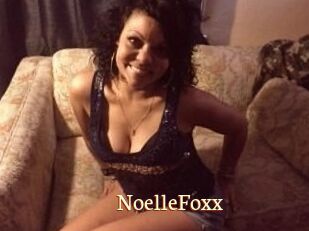 Noelle_Foxx